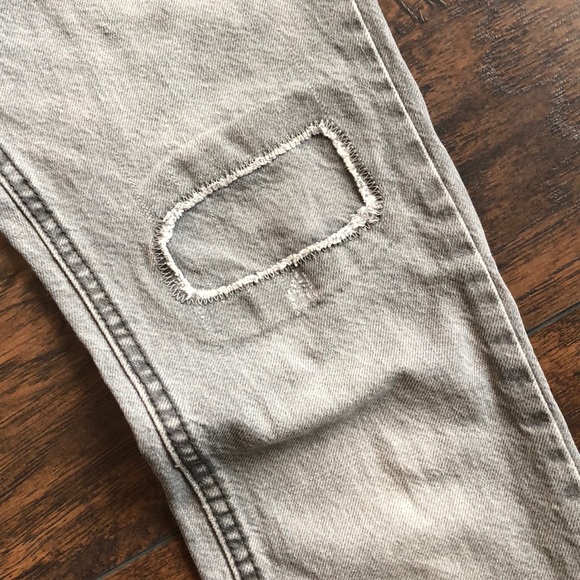 Boys’ Distressed Jeans - Picture 3 of 6